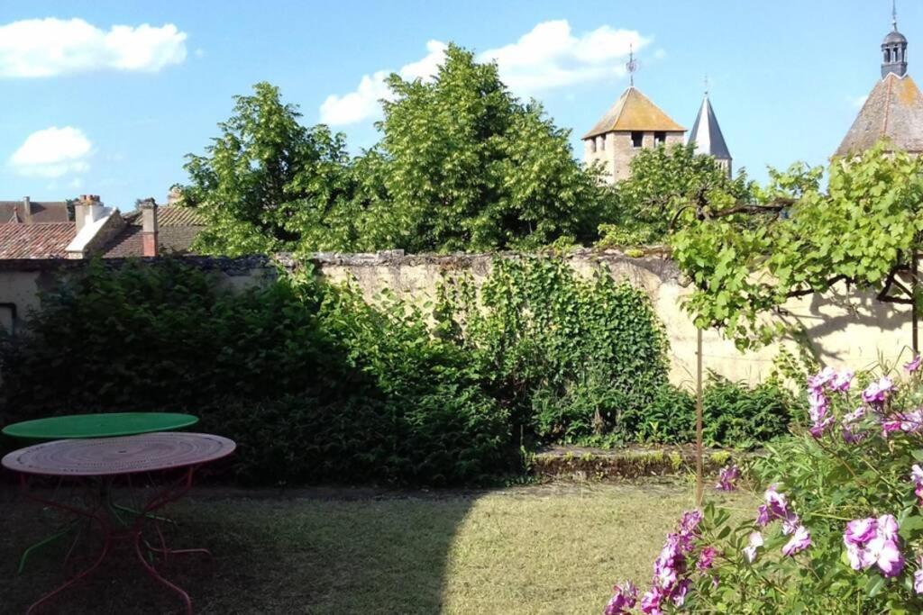 Jardin De Cure Villa Cluny Exterior photo